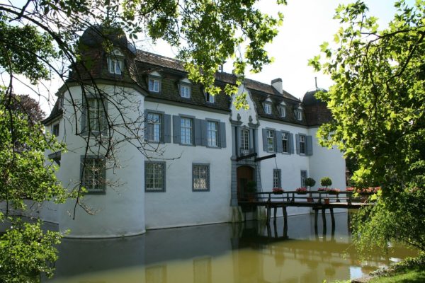 Was ist ein Wasserschloss? Was ist ein Wasserschloss?