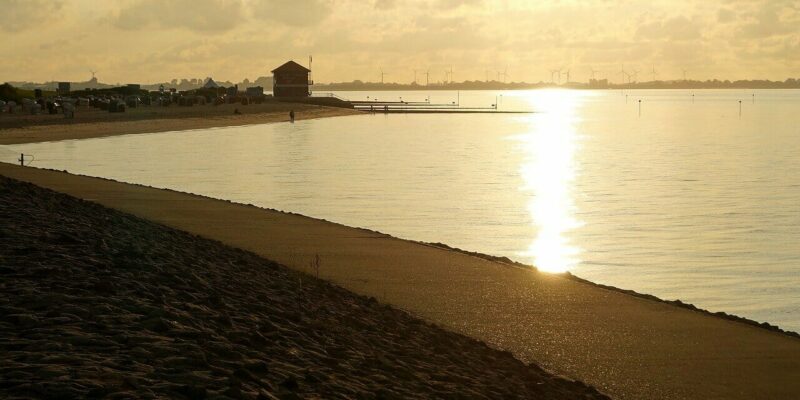 Hat Hooksiel einen Sandstrand? Hat Hooksiel einen Sandstrand?