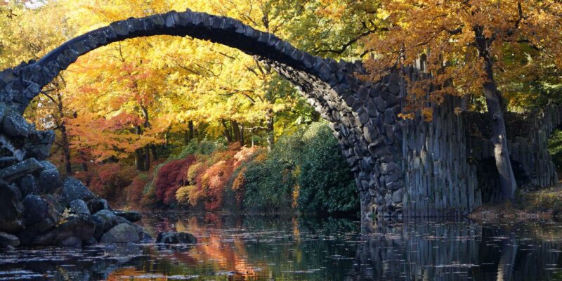 Die Kromlau Rakotzbrücke ist mehr als nur eine einfache Brücke