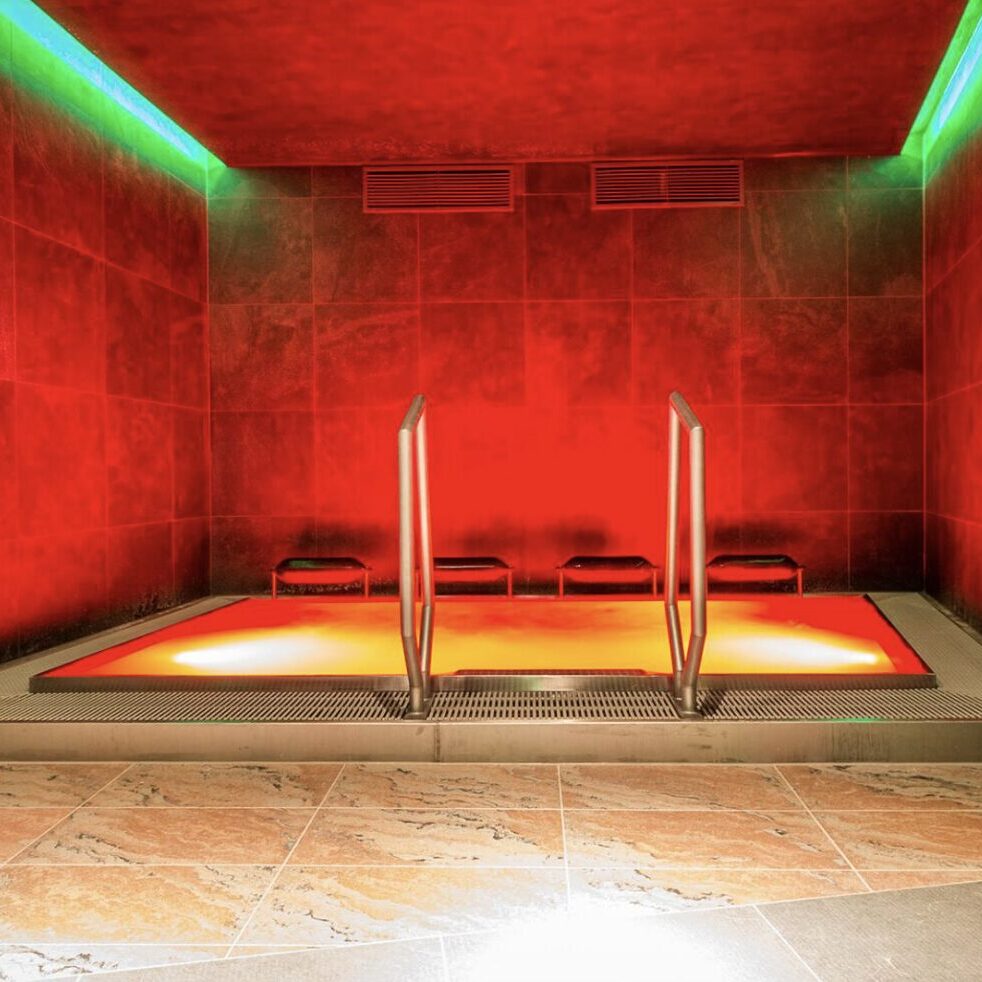 Farblicht-Tauchbecken