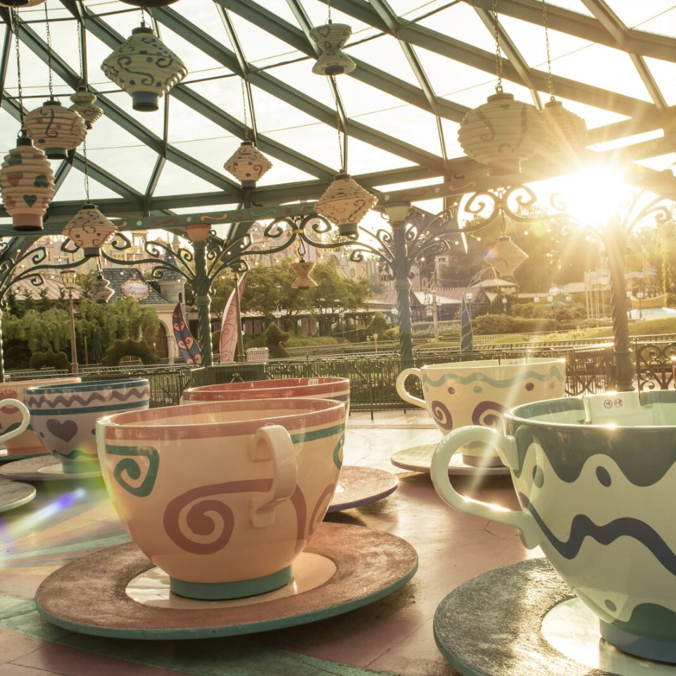 Mad Hatter's Tea Cups im Fantasyland im Disneyland Park